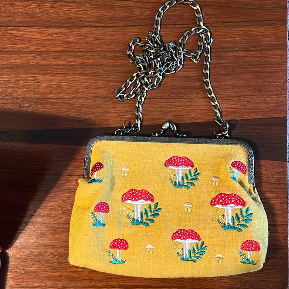 Mushroom Purse